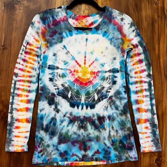 Upcycled soft base shirt custom tie dye - Picture 1 of 2
